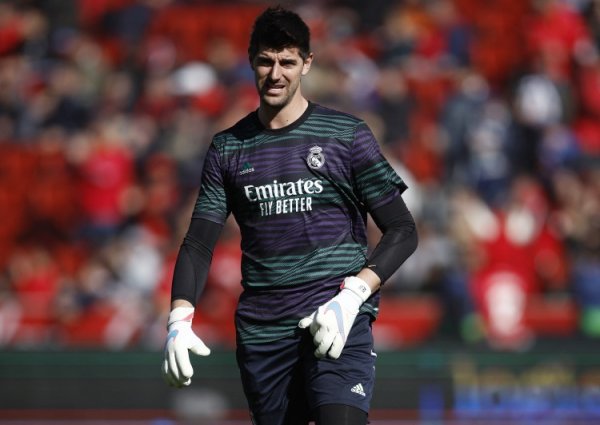 记者：皇马在国脚缺席情况下练习  ，还在等巴尔韦德、裤袜伤情结果